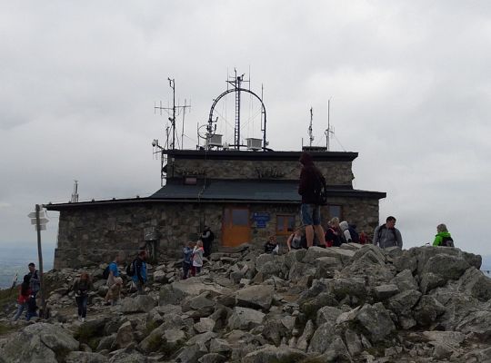 WYPRAWA Z ZAPRZYJAŹNIONĄ PARAFIĄ