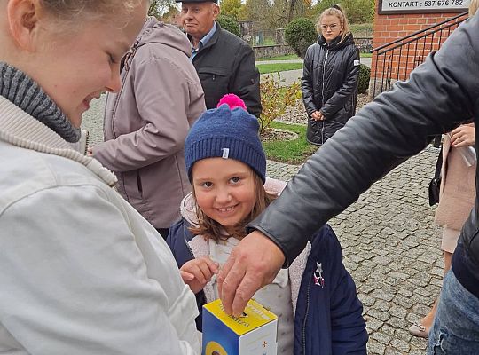 Dzień papieski - zbiórka do puszek