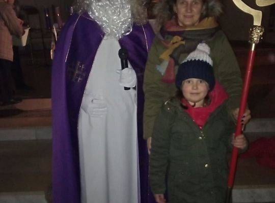 Wizyta św. Mikołaja w naszej parafii i sołecka Betlejemska Szopka